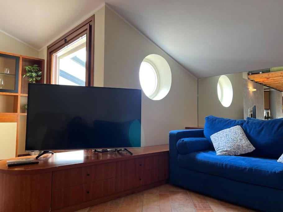 Appartamento Attico In Piazza Matteotti Desenzano del Garda Esterno foto